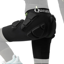 Black protective knee pad with 'Quanum' branding on a white background