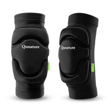 Black knee pads with 'Qunature' branding on a white background