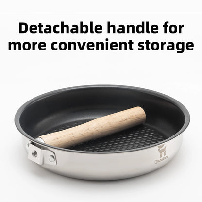 The handle of this pan is detachable for convenience