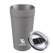 Gray insulated tumbler with clear lid and Qunature logo on a white background