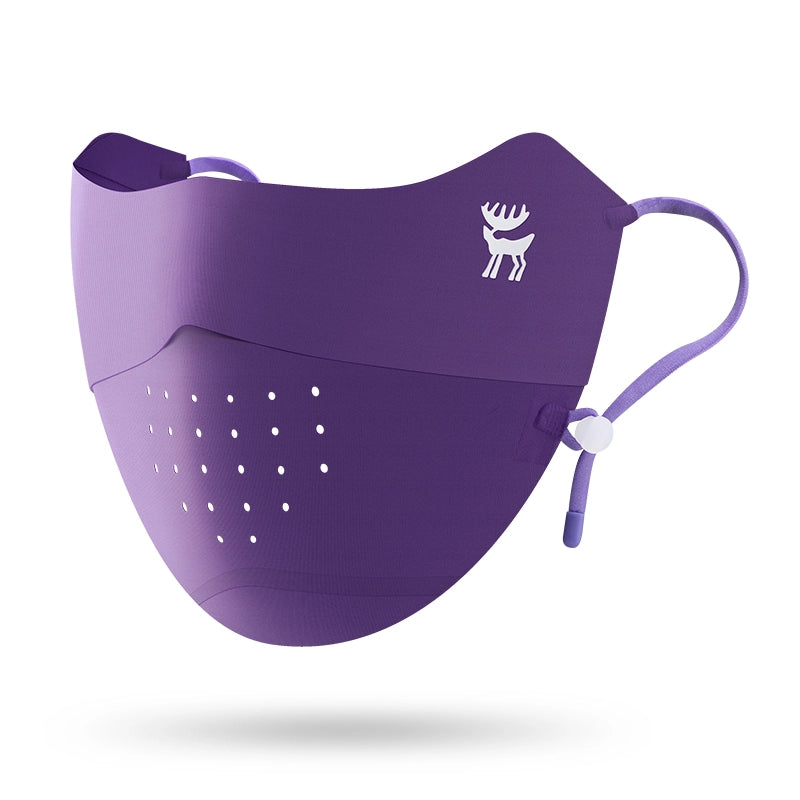 Person using a smartphone with touchscreen gloves in a snowy landscape